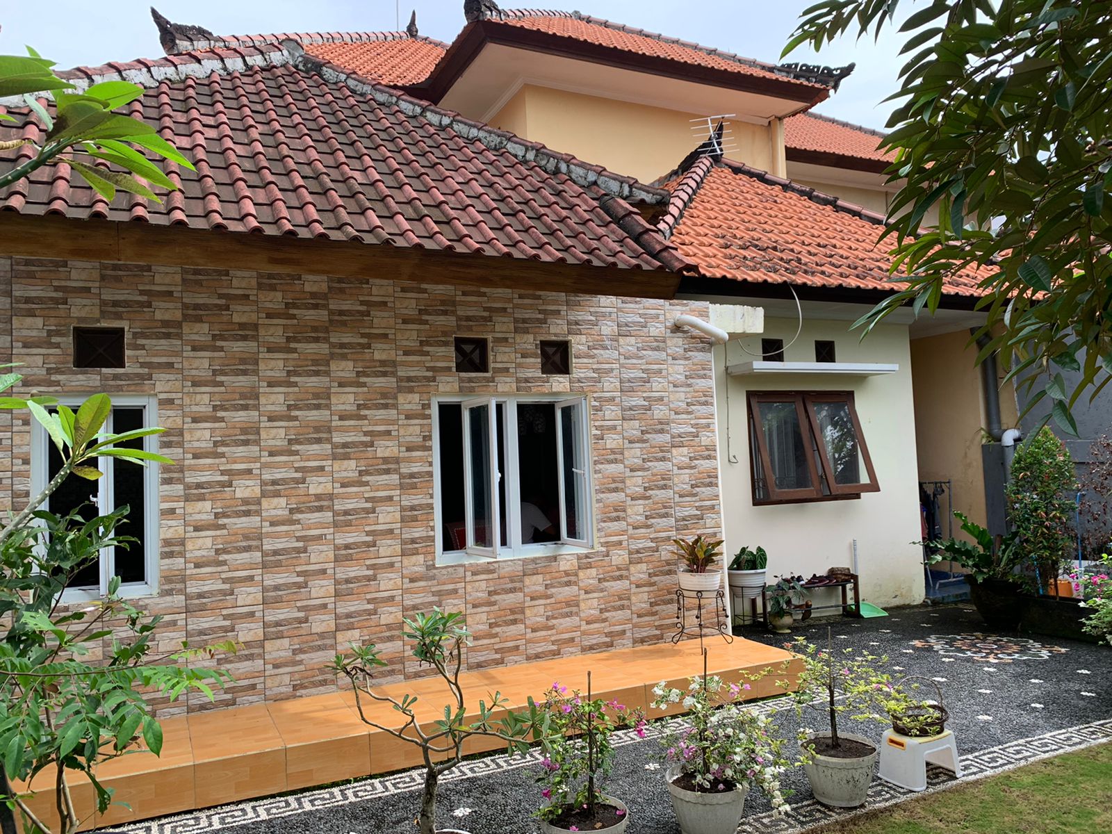 Muding, Kerobokan Kaja